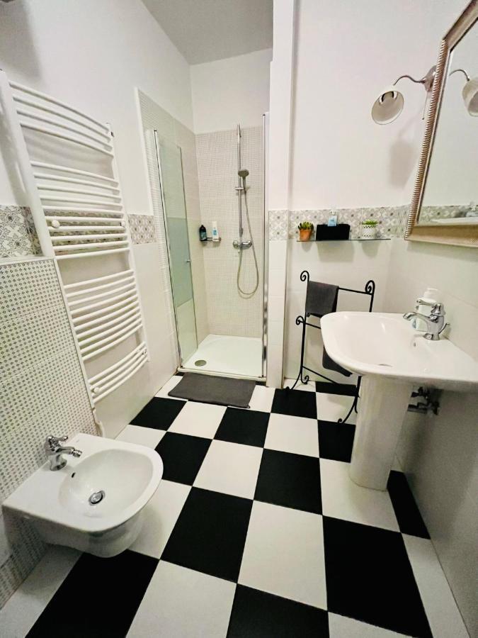 Academy Home - Elegant Place Next To The Parliament Βουδαπέστη Εξωτερικό φωτογραφία